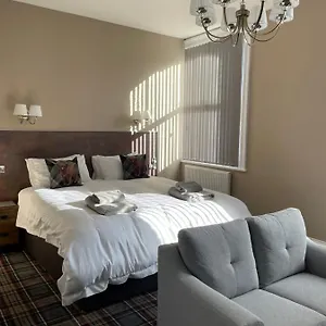 Carlton House سكرابورو